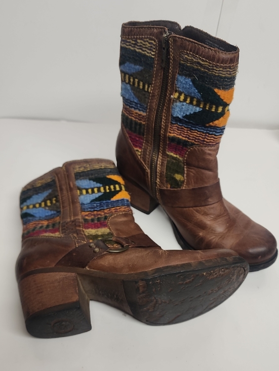 Born Shoes - Distressed Born Brown Leather Mid-Heel Ankle Boots  Multicolor Knit Shaft 8.5/40
